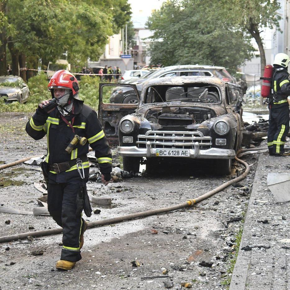 Russian drone, cruise missile and bomb attacks kill at least 6 in Ukraine